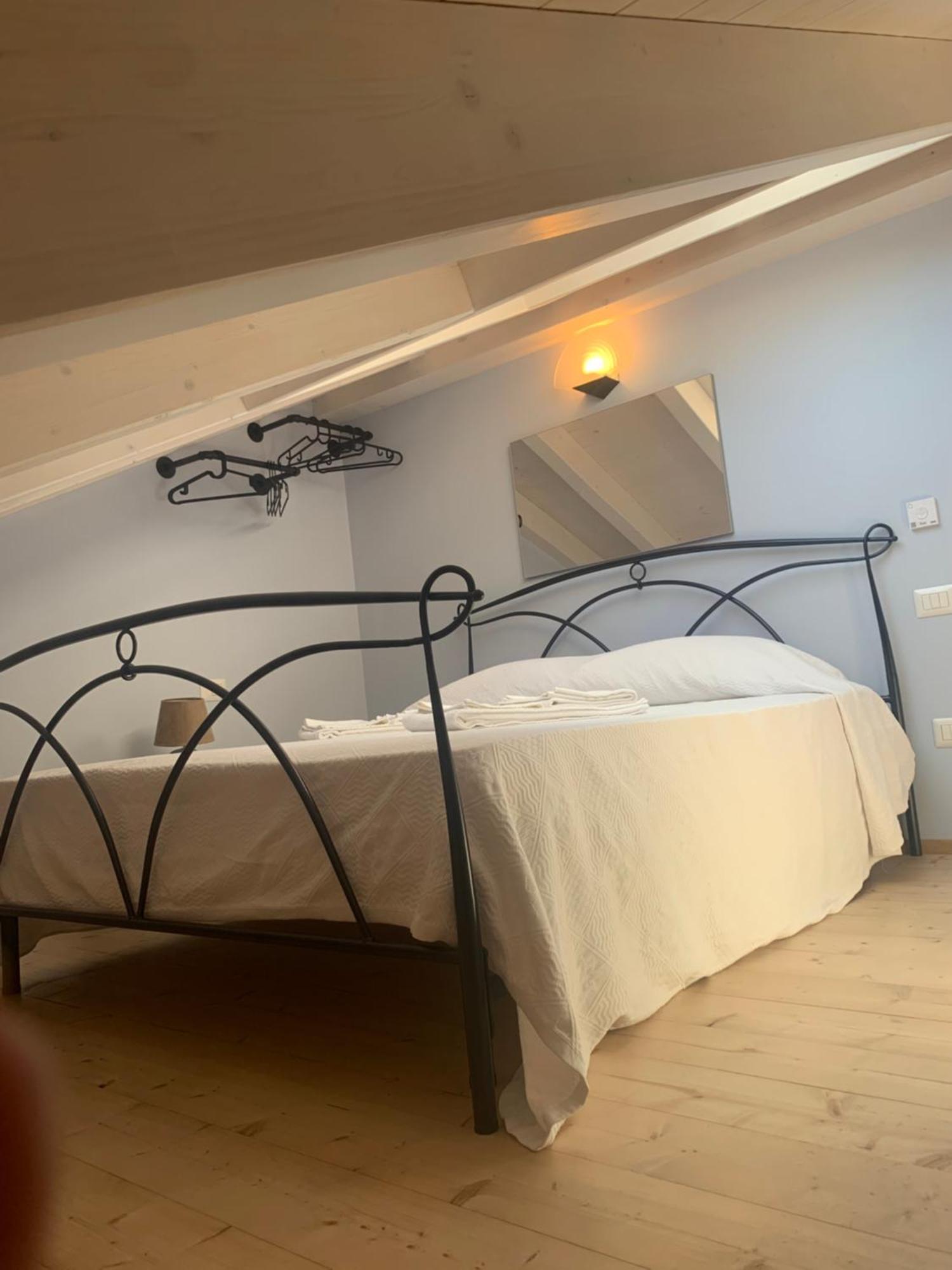 Casa Castellana Apt 1 E Casa Castellana Apt 2 Sala Comacina Zewnętrze zdjęcie